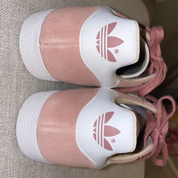 NWOT Adidas Women’s Gazelle Ash Pink Sneaker Size 8.5 - Picture 5 of 8